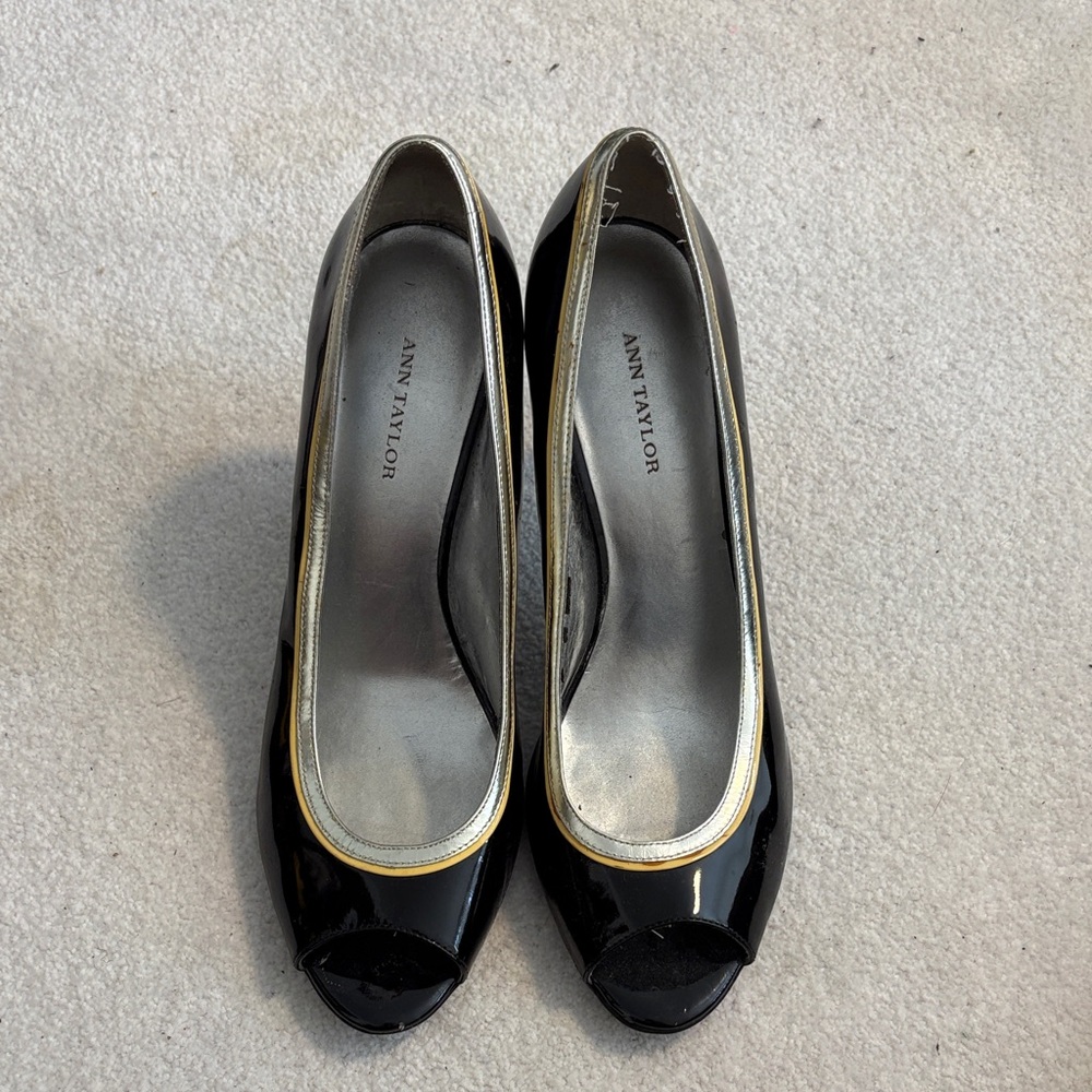 Ann Taylor Black and Gold Peep Toe Heels